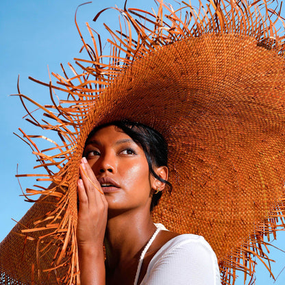 Woven Straw Hat in Burnt Caramel