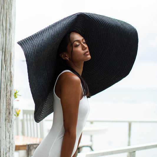 Oversized Straw Hat In Black