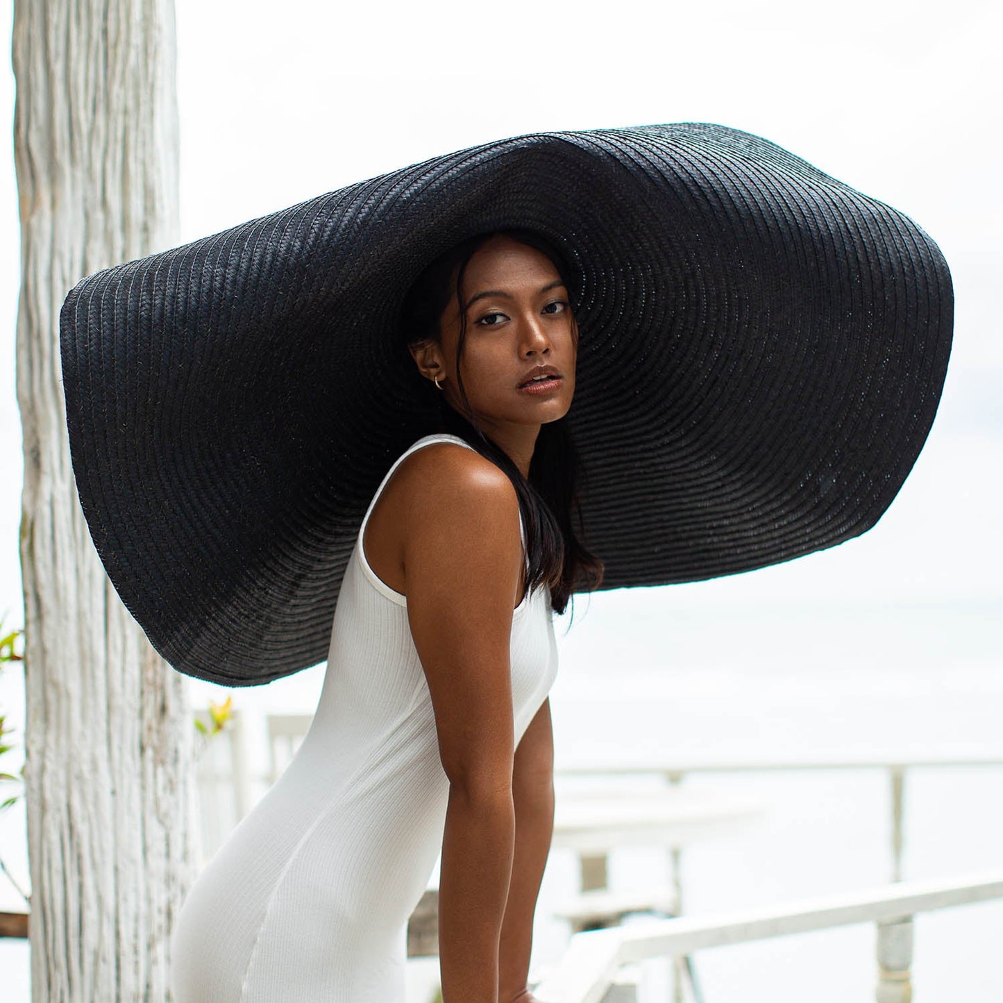 Oversized Straw Hat In Black