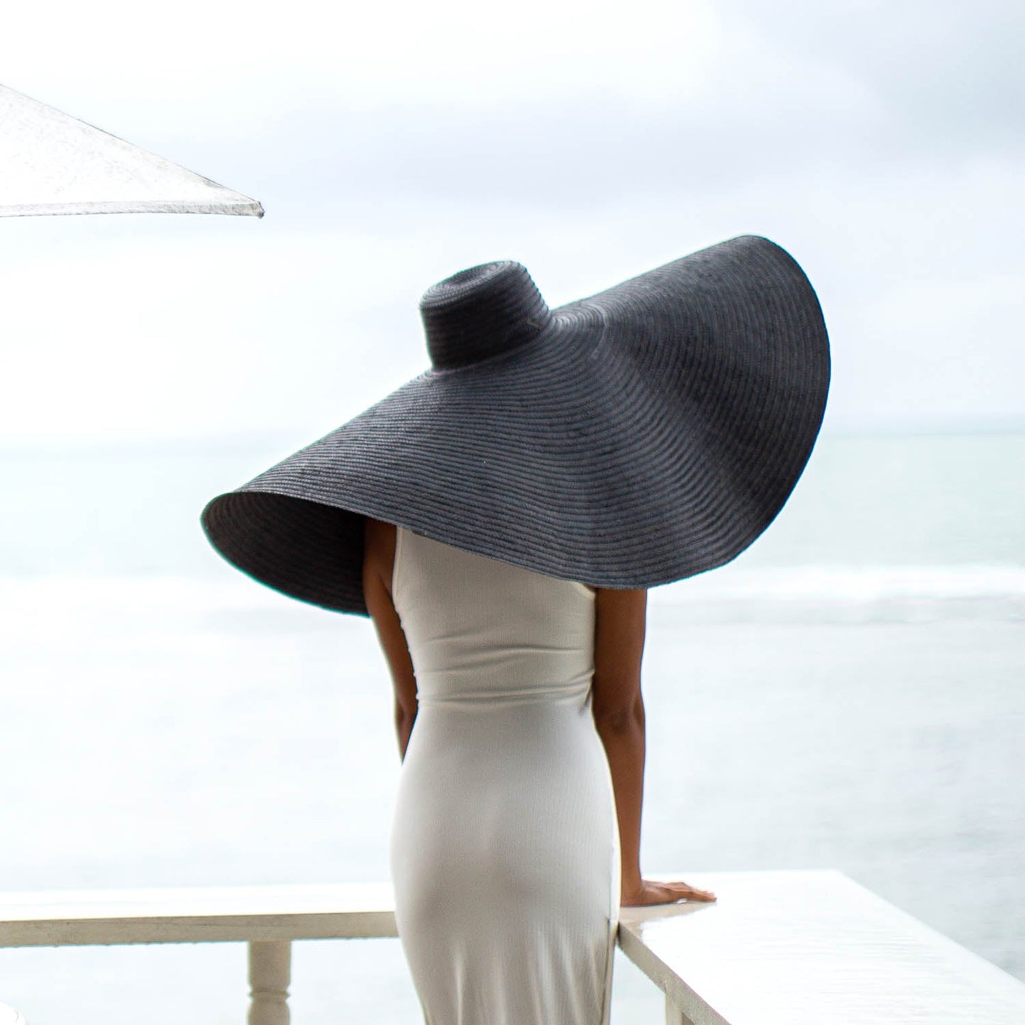 Oversized Straw Hat In Black